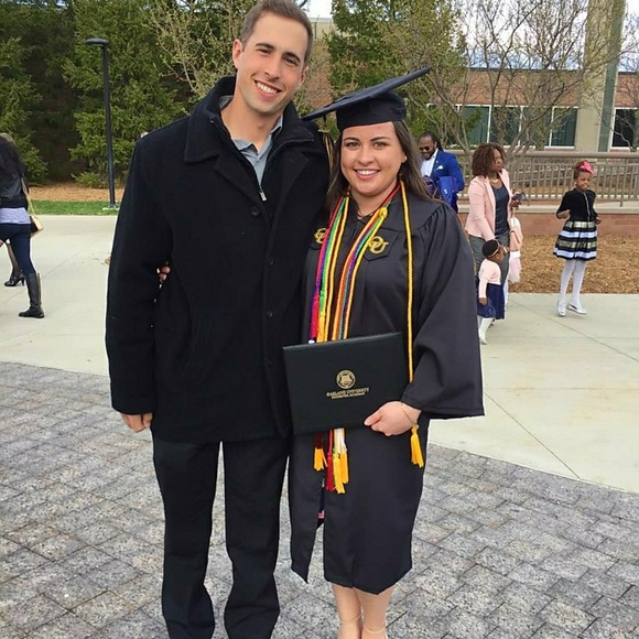 Meet your Posher, Lauren! - Picture 3 of 4